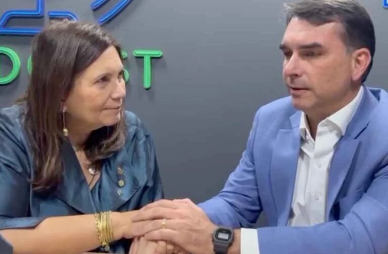 Bia Kicis declara apoio a Flávio Bolsonaro e faz apelo por união da direita