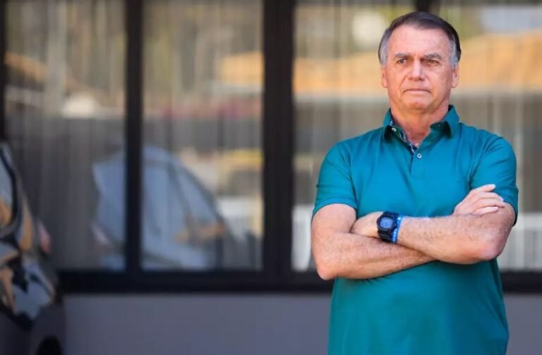 Defesa de Bolsonaro anuncia fim de veto e retoma visitas após restrição de Moraes