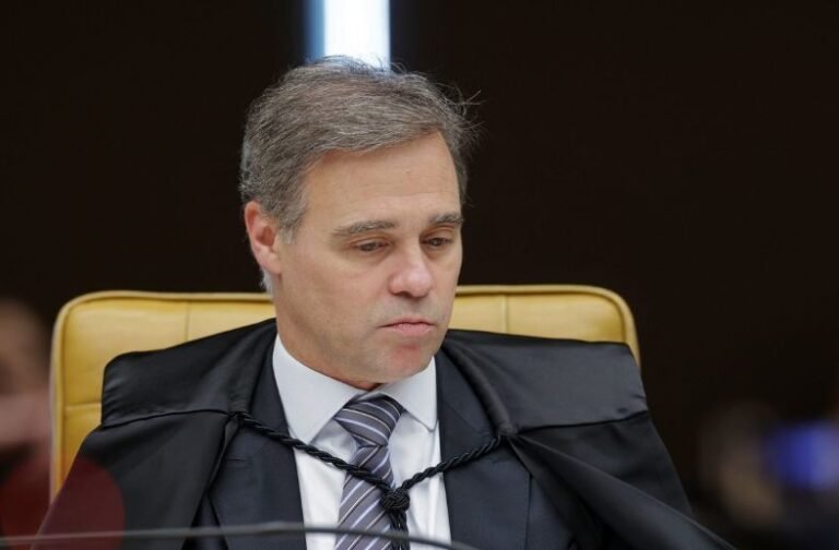 “Muita infelicidade”: André Mendonça faz desabafo sobre primeiros anos no STF