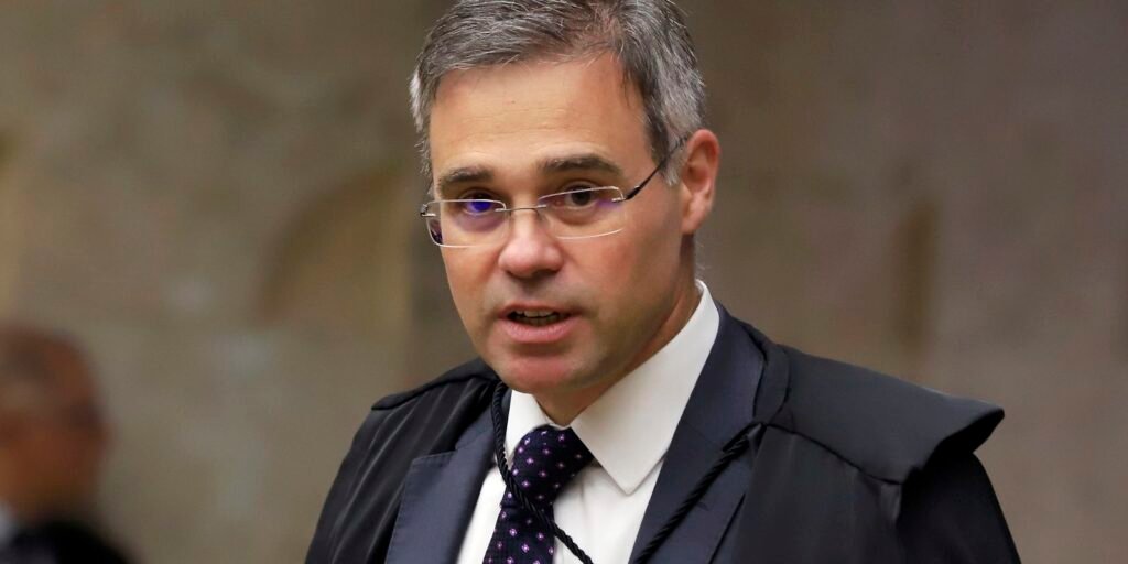 Mendonça rejeita ação contra reajuste do Bolsa Família