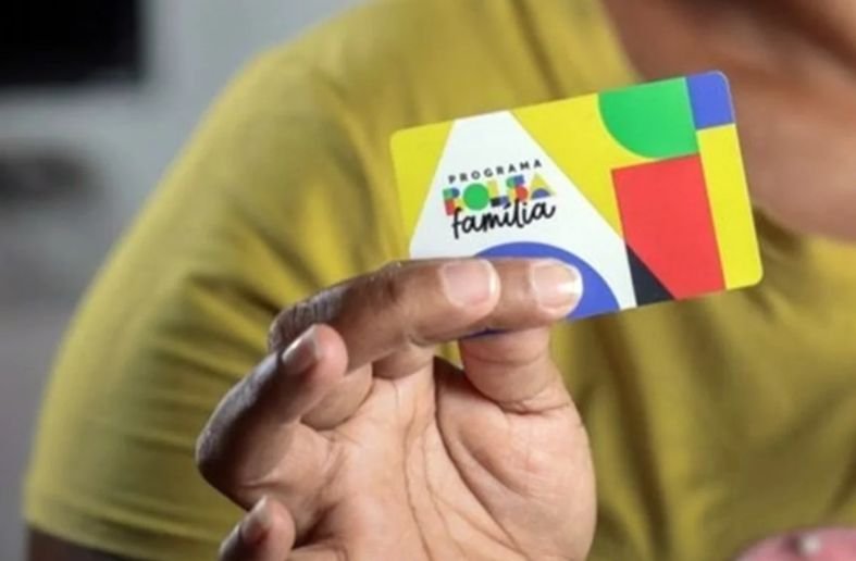 Vereadora critica reajuste do Bolsa Família a 17 dias da eleição: “Seu voto vale R$ 90”